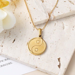 Collar de Acero Inoxidable Estilo Étnico Yin Yang Bagua Tai Chi, <span class=keywords><strong>Cadena</strong></span> de Clavícula de Acero de Titanio con Diseño Exclusivo - Product Image 3