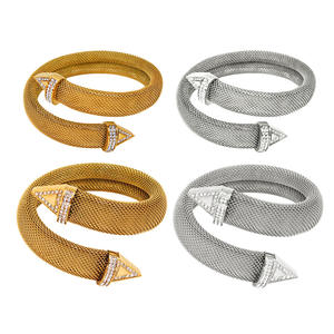 Bracelet ouvert pour femme YF6582, style rétro français, en acier inoxydable plaqué or 18 carats, maille exagérée, zircon, étanche - Product Image 6