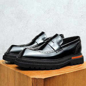 Zapatos de Vestir Formales de Negocios para Hombre, Estilo Británico Retro, Brocado Grabado, Punta Cuadrada, Cuero, Talla Grande, Transpirables, Color Negro, para Boda - Product Image 1