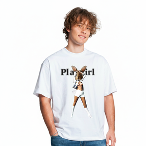เสื้อยืดผู้ชายพิมพ์ลายดิจิทัลรักษ์โลก 'Playgirl' ผ้าฝ้าย 100% ทรงโอเวอร์ไซส์ น้ำหนัก 180 กรัม - Product Image 2