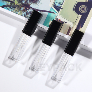 Vente en gros d'usine de marque Heapack Divers styles Facile à transporter 15ml Tube en plastique sur mesure comme bouteille de brillant à lèvres - Product Image 1