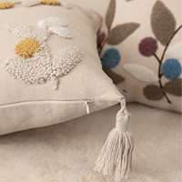 Housse de coussin de canapé en coton et lin brodé style nordique, motif géométrique, pompons, style français, taie d'oreiller carrée, décoration intérieure