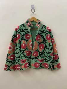 Chaqueta Floral Suzani Verde Hecha a Mano para Mujer, Prenda Exterior Vibrante Bordada, Moda Boutique - Product Image 1