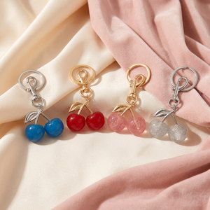 <span class=keywords><strong>Portachiavi</strong></span> con Ciliegia Glitterata 3D, Accessorio Kawaii per Zaini da Ragazza, Stile Coquette <span class=keywords><strong>di</strong></span> <span class=keywords><strong>Tendenza</strong></span> - Product Image 5