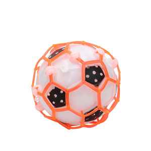 Balón de Fútbol Luminoso con Cuerda, Balón Musical Rebotador para Niños y Jóvenes, Juguete para Jugar al Aire Libre, Balón de Plástico con Luces LED de Colores - Product Image 3