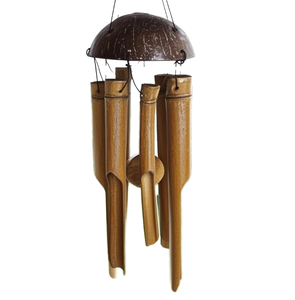 Campanas de Viento Decorativas Hechas a Mano con Diseño Art Deco, de Bambú y Cáscara de Coco Natural, Adornos Colgantes para Jardín y Patio, Bola Decorativa de 35 cm - Product Image 1