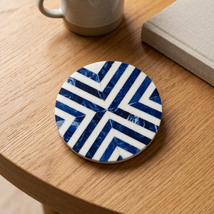 Posavasos de Resina Hecho a Mano, Azul y Blanco, con Incrustaciones Geométricas, Redondo, Protector Decorativo para Mesa, para Café, Té, Comedor, Decoración del Hogar - Product Image 1