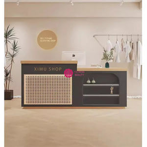 Yicheng Beauty Bureau de réception moderne et durable <span class=keywords><strong>Comptoir</strong></span> de réception en bois clair pour <span class=keywords><strong>boutique</strong></span> à des prix abordables - Product Image 4