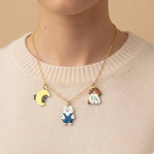 สัตว์ประหลาดแสนน่าทึ่ง |   จี้เคลือบทอง 18K ทำจากทองเหลืองเคลือบเงาสำหรับทำเครื่องประดับ |   จี้รูปแมว ลายม้าลาย และสุนัข วาดด้วยมือ - Product Image 5
