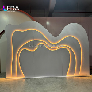 LEDA - Fondo de Escenario 3D con Luz Blanca Cálida, Decoración para Bodas, Panel de Fondo de PVC Acrílico con Forma de Ola Blanca para Eventos - Product Image 6