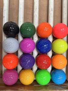 <span class=keywords><strong>Balle</strong></span> de <span class=keywords><strong>golf</strong></span> <span class=keywords><strong>Pro</strong></span> <span class=keywords><strong>V1</strong></span> personnalisée 2 couches 2 pièces avec logo personnalisé pour l'entraînement Surly Driving Range - Product Image 6