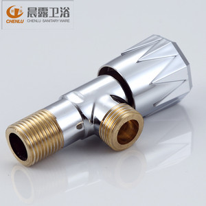 Válvula angular Chenlu con acabado cromado, cuerpo de latón, rosca macho de 4 puntos de diámetro interior para calentador de agua - Product Image 2