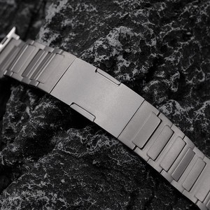 CM <span class=keywords><strong>Bracelet</strong></span> en acier inoxydable léger en alliage de titane avec nouvelle boucle pour <span class=keywords><strong>Apple</strong></span> <span class=keywords><strong>Watch</strong></span> - Product Image 2
