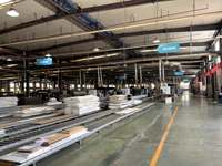 Panneau de fibres à densité moyenne (MDF) brut pour la fabrication de meubles