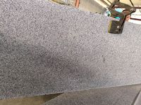 Dalles de granit noir sésame G654 naturel, modernes et écologiques, fabriquées en Chine, avec surface flammée, durables pour la construction