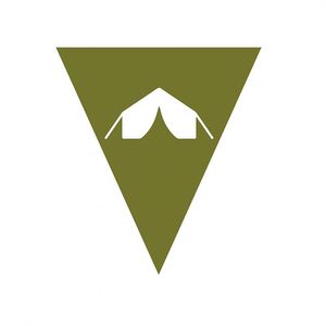 Banderas triangulares de poliéster personalizadas para acampar al aire libre al por mayor para Educación de seguros automotrices y uso en agencias de viajes - Product Image 5