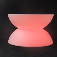 Nouveau produit : Table basse LED lumineuse à couleurs changeantes pour intérieur, en rotomoulage