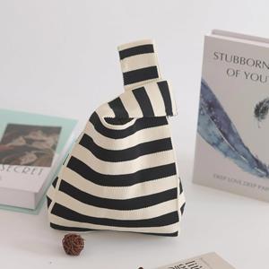 Bolso de mano de punto de estilo moderno, pequeño, para el trabajo - Product Image 5