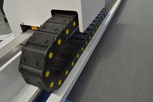 13% Descuento Material compuesto <span class=keywords><strong>Carbono</strong></span> Prepreg <span class=keywords><strong>Fibra</strong></span> <span class=keywords><strong>de</strong></span> vidrio Cuchilla oscilante Máquina <span class=keywords><strong>de</strong></span> corte <span class=keywords><strong>Plotter</strong></span> <span class=keywords><strong>para</strong></span> la industria del automóvil <span class=keywords><strong>de</strong></span> la aviación - Product Image 4