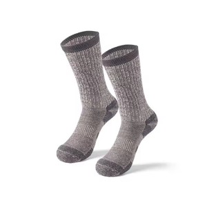 <span class=keywords><strong>Chaussettes</strong></span> <span class=keywords><strong>de</strong></span> sport <span class=keywords><strong>de</strong></span> <span class=keywords><strong>montagne</strong></span> <span class=keywords><strong>en</strong></span> <span class=keywords><strong>laine</strong></span> mérinos épaisse avec logo personnalisé du fabricant KT-0026-30, pour la randonnée, la neige et les activités <span class=keywords><strong>de</strong></span> plein air - Product Image 5