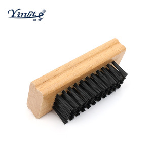 Brosse à chaussures Yinste en bois massif avec poils en PP pour le nettoyage des chaussures, usage domestique - Product Image 1