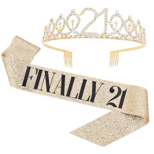 Set de Corona y Banda para Cumpleaños Número 21 en Oro Rosa, Accesorios para Mujer para Celebraciones - Product Image 2