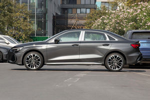 <span class=keywords><strong>Audi</strong></span> A3L Limousine 35 TFSI 160HP 7DCT Premium d'occasion 2025 – Sièges chauffants, recharge sans fil, berline confort - Product Image 5