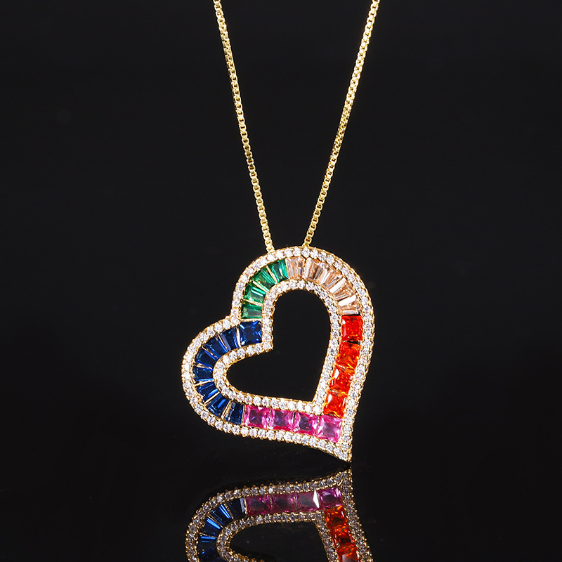 Gold pendant with chain