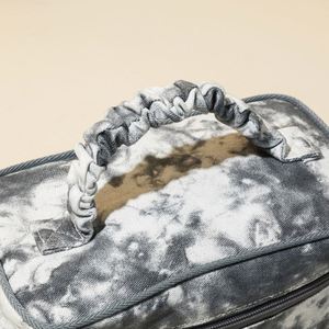 Women's Fashionable Canvas Makeup Pouch Zipper Closure Custom <b>Travel</b> <b>Organizer</b> Durable Canvas for Commetic <b>Bag</b> - Product Image 4