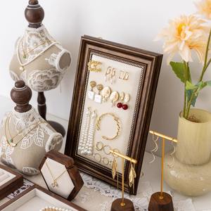 Support <span class=keywords><strong>de</strong></span> présentation <span class=keywords><strong>de</strong></span> bijoux en bois <span class=keywords><strong>de</strong></span> <span class=keywords><strong>voiture</strong></span> vintage brodé, mannequin demi-corps, support pour collier, porte-boucles d'oreilles, plateau pour bagues, présentoir <span class=keywords><strong>de</strong></span> <span class=keywords><strong>comptoir</strong></span> pour bijoux - Product Image 4