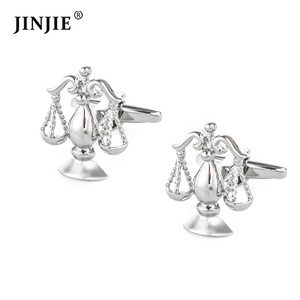 En stock boutons <span class=keywords><strong>de</strong></span> <span class=keywords><strong>manchette</strong></span> en cuivre plaqué <span class=keywords><strong>argent</strong></span> <span class=keywords><strong>de</strong></span> haute qualité avec lettres anglaises pour cadeau <span class=keywords><strong>de</strong></span> fête des pères en gros - Product Image 4