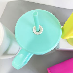 Gobelet en acier inoxydable de 40 oz <span class=keywords><strong>avec</strong></span> <span class=keywords><strong>couvercle</strong></span> <span class=keywords><strong>plat</strong></span>, poignée et <span class=keywords><strong>couvercle</strong></span> à paille, couleur mate brillante, pour sublimation par transfert thermique - Product Image 2