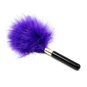 8cm Court Plume <span class=keywords><strong>Tickler</strong></span> Fouet Bdsm Adult Sex Toy BDSM Naughty Bondage Plume <span class=keywords><strong>Tickler</strong></span> Avec Poignée En Acrylique - Product Image 3