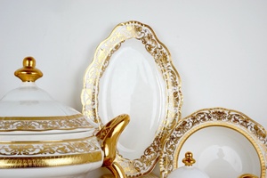 Juego de cena de estilo checo dorado con incrustaciones de <span class=keywords><strong>porcelana</strong></span> en relieve - Product Image 5