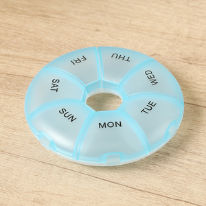 Organisateur de pilules hebdomadaire, boîte de rangement <span class=keywords><strong>pour</strong></span> médicaments de sept jours, étui compact portable, comprimés quotidiens, vitamines - Product Image 6