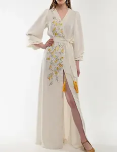 महिलाओं के लिए नई डिज़ाइन वाली लेडी की सुरुचिपूर्ण कढ़ाई वाली कैज़ुअल लंबी मैक्सी ड्रेस को अनुकूलित करें