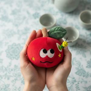 Lindo Peluche de Manzana con Sorpresa de Gusano, Muñeco de Dibujos Animados Rojo, Regalo para Niños, Decoración Navideña - Product Image 3
