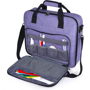 Muestra gratuita: Funda adaptable tipo bolso para la mayoría de las máquinas de coser Singer, Brother y Janome. - Product Image 1