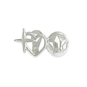 Authentiques accessoires de performance hip-hop transfrontaliers en cuivre, avec double cœur creux et motif étoile dentée, pour Halloween, tendance et nature. - Product Image 5