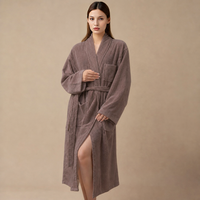 Peignoir en tissu éponge de coton avec col kimono, beige, doux et confortable, pour boutique en ligne et usage matinal, unisexe, avec ceinture, service ODM