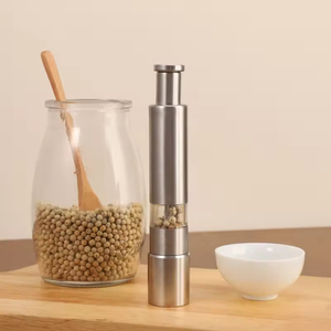 Práctica Mini Botella de Acero Inoxidable para Moler Pimienta y Sal, Tipo Prensa Manual, para Uso en la Cocina - Product Image 5