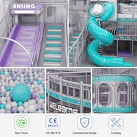 Équipement de terrain de jeux intérieur direct usine, thème spatial futuriste lavande, avec rampe de ski, toboggan en spirale, piscine à balles et passerelle