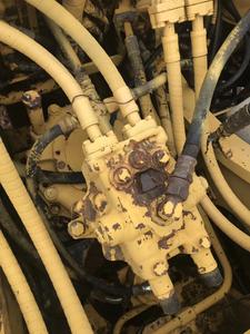 ขายรถขุดตีนตะขาบ Komatsu PC200-5 มือสองคุณภาพสูง - Product Image 3