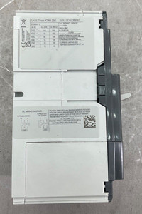 Interruptor Automático TMAX XT4H 250 TMF 200-2000 3P para PLC XT4HU3200AFF000XXX - Product Image 3