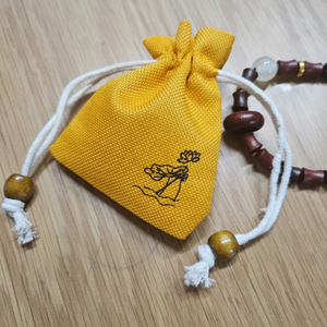 Borsa di stringa di preghiera di loto elegante organizzatore di gioielli - Product Image 1