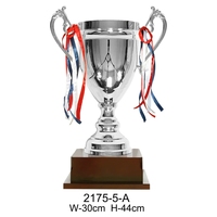 Trophée de prix en métal pour les gagnants de sports de football personnalisés en gros Trophées d'artisanat plaqués argent en feuille d'or Offre Spéciale