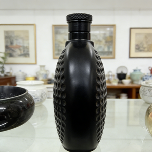 กระติกน้ำสแตนเลส 304 ผลิตด้วยเครื่อง CNC และขึ้นรูปด้วยลวด EDM แบบตอกลาย ได้รับการรับรองมาตรฐาน ISO9001 พกพาสะดวกและป้องกันการรั่วซึม เหมาะสำหรับพกพาไปข้างนอก - Product Image 1