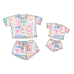 Set Coordinati Estivi Personalizzati con Stampa Leopardata per Mamma e Figlia, Camicia Oversize a Maniche Corte e Pantaloncini, Comodo Completo Loungewear - Product Image 2