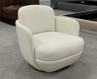 Fauteuil pivotant BLOOM |   Fauteuil d'appoint rond en bouclette avec base dorée |   EKAR FURNITURE