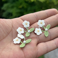 Broderie florale, sans colle, idéale pour les pinces à cheveux DIY, les accessoires capillaires et les accessoires vestimentaires.